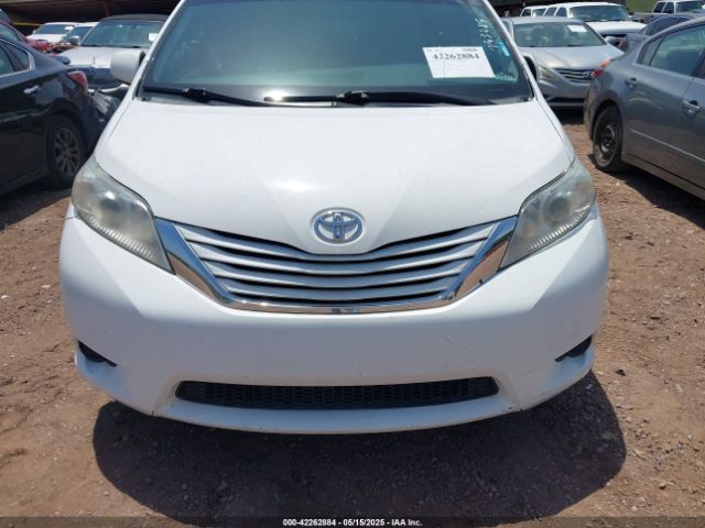 5TDKZ3DC5HS793289 Toyota Sienna Le 8 Passenger
