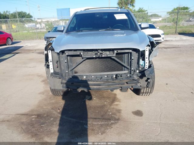 2017 GMC YUKON XL 1GKS2GKC1HR115740 Photo 5