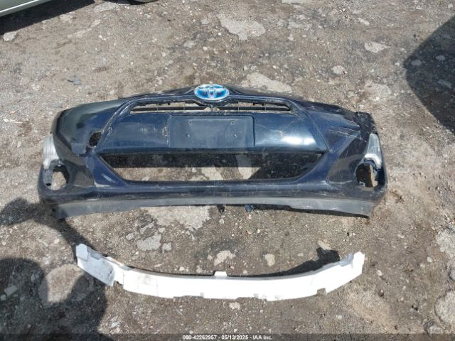 JTDKDTB32F1582661 Toyota Prius C Two