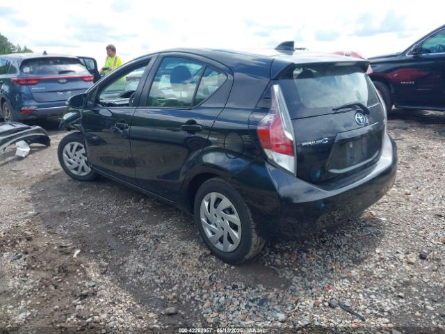 JTDKDTB32F1582661 Toyota Prius C Two