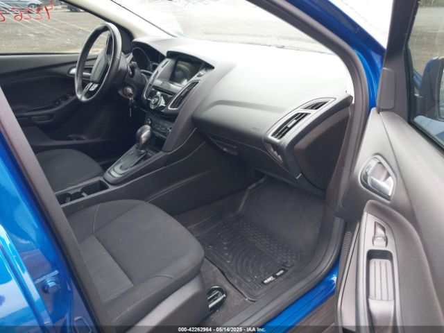 1FADP3F29JL235302 Ford FOCUS SE