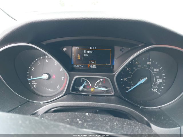 1FADP3F29JL235302 Ford FOCUS SE