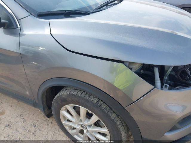 JN1BJ1CV0LW552198 Nissan Rogue Sport S Fwd Xtronic Cvt