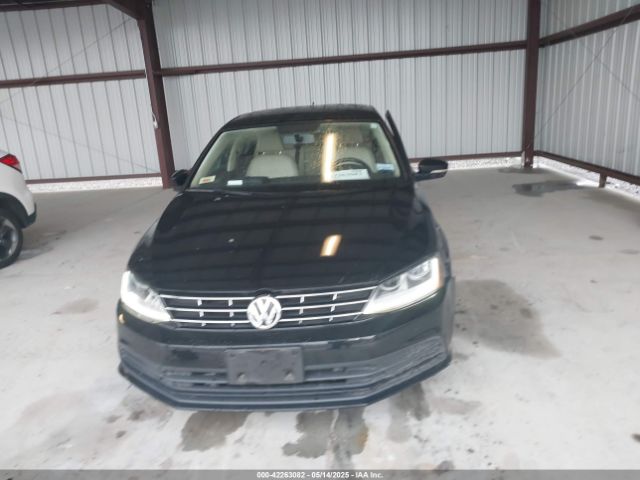 3VWDB7AJ3JM263655 Volkswagen Jetta 1.4t Se/1.4t Wolfsburg Edition