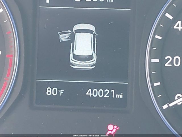 KM8K3CA50JU167007 Hyundai Kona Limited