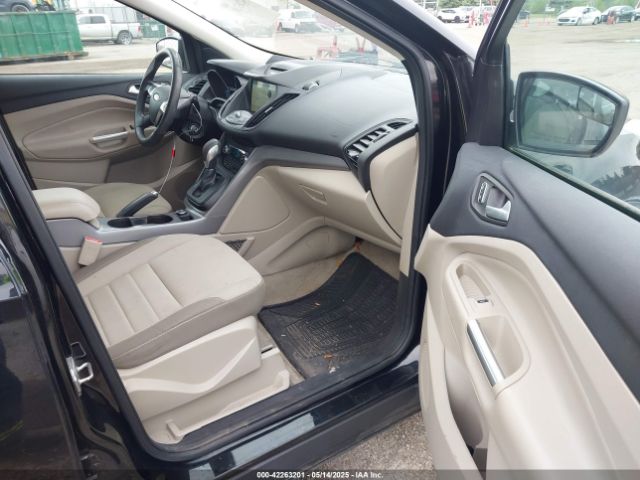 1FMCU9GX6GUA57729 Ford ESCAPE SE