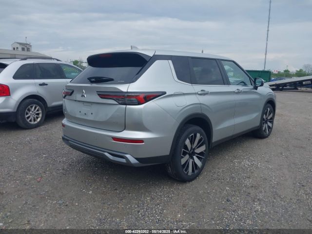 2025 MITSUBISHI OUTLANDER JA4J4VA86SZ014584 Photo 3