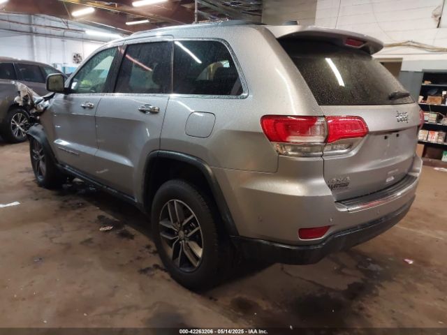 2018 JEEP GRAND CHEROKEE 1C4RJFBGXJC388792 Photo 2