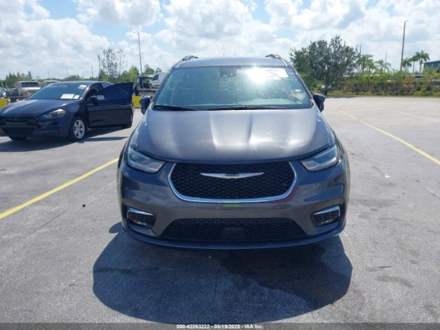 2C4RC1BG9NR214688 Chrysler Pacifica Touring L