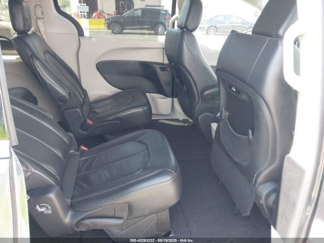 2C4RC1BG9NR214688 Chrysler Pacifica Touring L