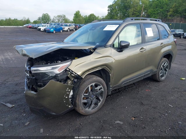 Subaru Forester Limited 2025 JF2SLDRC6SH475095 Image 2