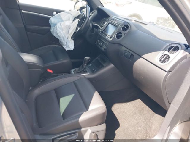 2016 VOLKSWAGEN TIGUAN WVGBV7AX1GW023157 Photo 4
