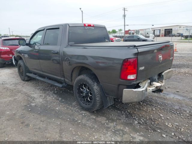 2017 RAM 1500 3C6RR7KT2HG769501 Photo 2