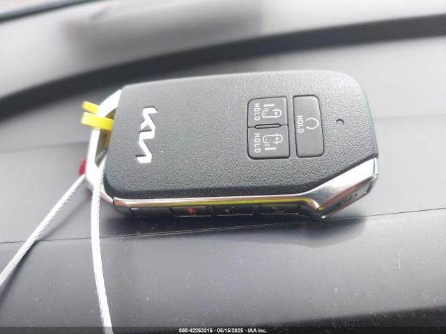KNDNE5H33P6220288 KIA Carnival Mpv Sx Prestige