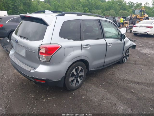 2018 SUBARU FORESTER JF2SJAEC4JH432609 Photo 3