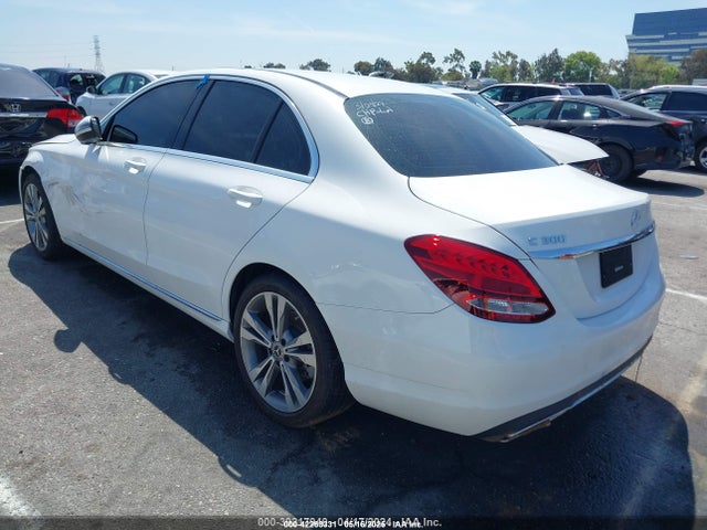 55SWF4JB7JU271476 Mercedes-Benz C 300