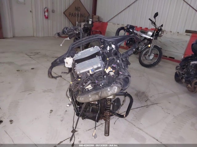 2017 HARLEY-DAVIDSON FLTRX 1HD1KHC1XHB688444 Photo 4