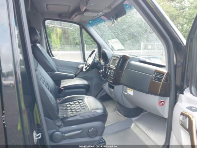 WD3PE8CCXE5851991 Mercedes-Benz Sprinter 2500 High Roof
