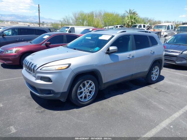 1C4PJMCB1HD213964 Jeep Cherokee Latitude 4x4
