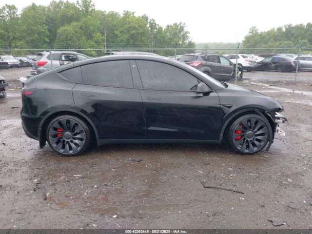 7SAYGDEF7NF457757 Tesla Model Y Performance Dual Motor All-wheel Drive