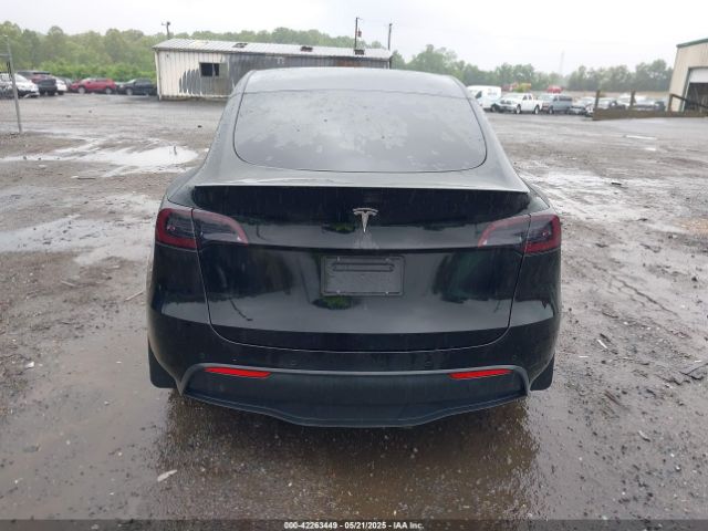 7SAYGDEF7NF457757 Tesla Model Y Performance Dual Motor All-wheel Drive