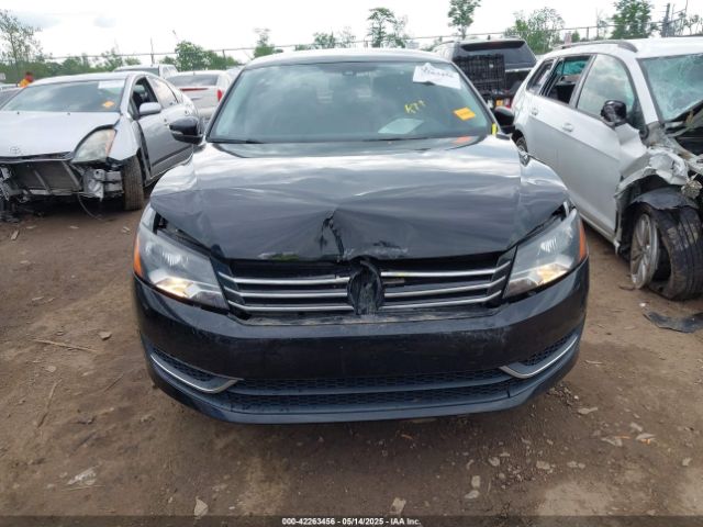 1VWAT7A37FC048158 Volkswagen Passat 1.8t Wolfsburg Edition