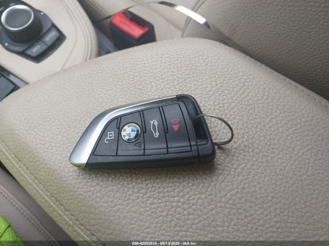2016 BMW X1 WBXHT3C33GP883291 Photo 10