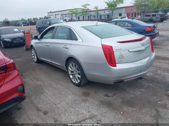 2017 CADILLAC XTS 2G61N5S38H9150744 Photo 2