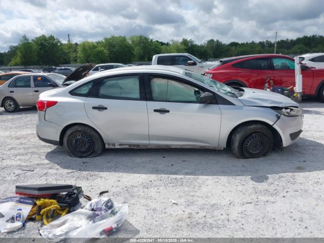 1FADP3E22HL338220 Ford FOCUS S
