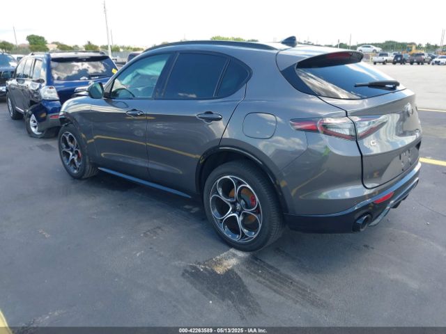 2024 ALFA ROMEO STELVIO ZASPAKBN1R7D78095 Photo 2