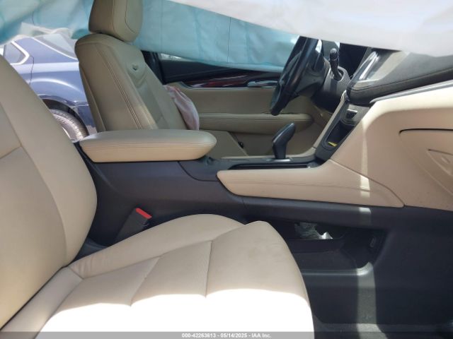 1GYKNCRS2KZ210656 Cadillac XT5 LUXURY