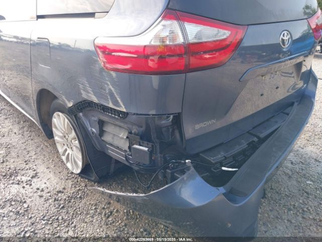 5TDYK3DC9FS551181 Toyota Sienna Xle 8 Passenger
