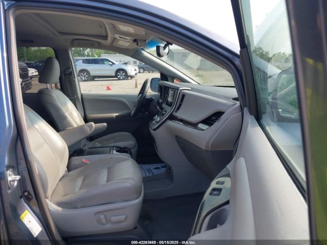 5TDYK3DC9FS551181 Toyota Sienna Xle 8 Passenger