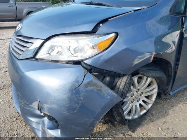 5TDYK3DC9FS551181 Toyota Sienna Xle 8 Passenger