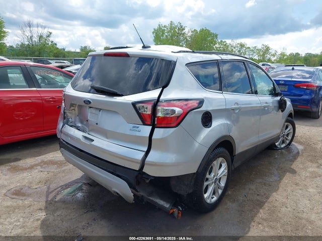 1FMCU0GD3JUA07900 Ford ESCAPE SE