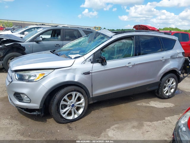 1FMCU0GD3JUA07900 Ford ESCAPE SE