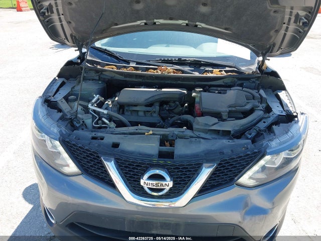 JN1BJ1CP1JW105295 Nissan Rogue Sport Sv