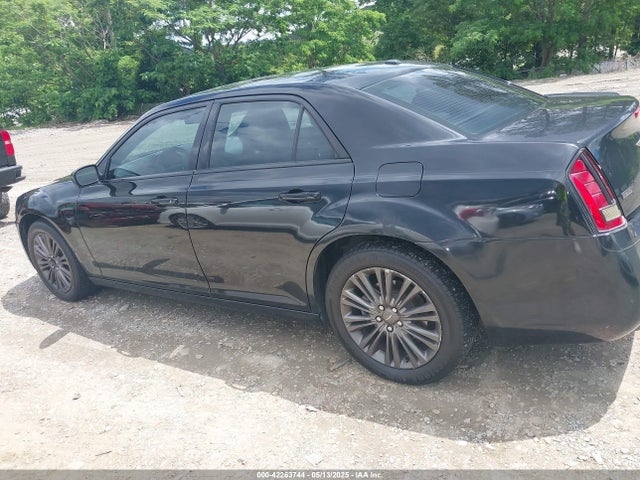 2C3CCAJG6EH240490 Chrysler 300c John Varvatos Limited Edition Awd