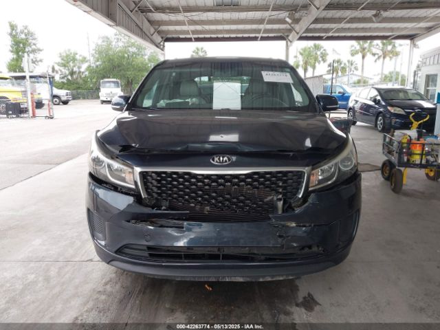 KNDMB5C15H6265650 KIA SEDONA LX