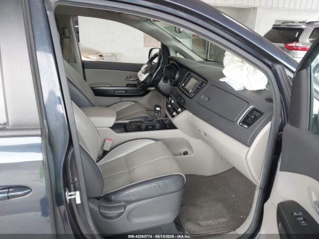 KNDMB5C15H6265650 KIA SEDONA LX