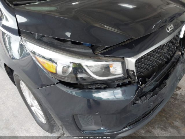 KNDMB5C15H6265650 KIA SEDONA LX