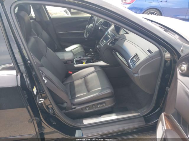 JH4KC1F90EC002962 Acura RLX