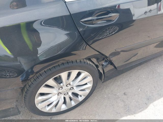 JH4KC1F90EC002962 Acura RLX