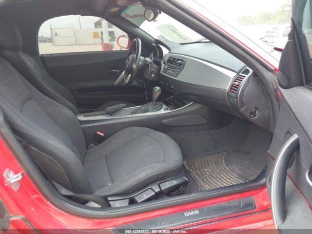 2005 BMW Z4 4USBT33585LS57058 Photo 4