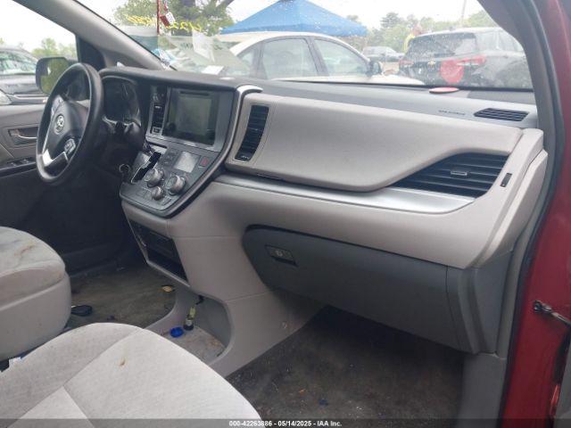 5TDJZ3DC9HS164792 Toyota Sienna Le 7 Passenger
