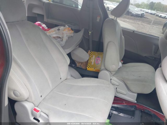 5TDJZ3DC9HS164792 Toyota Sienna Le 7 Passenger