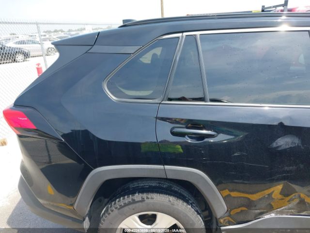 2021 TOYOTA RAV4 2T3W1RFV3MC097504 Photo 5