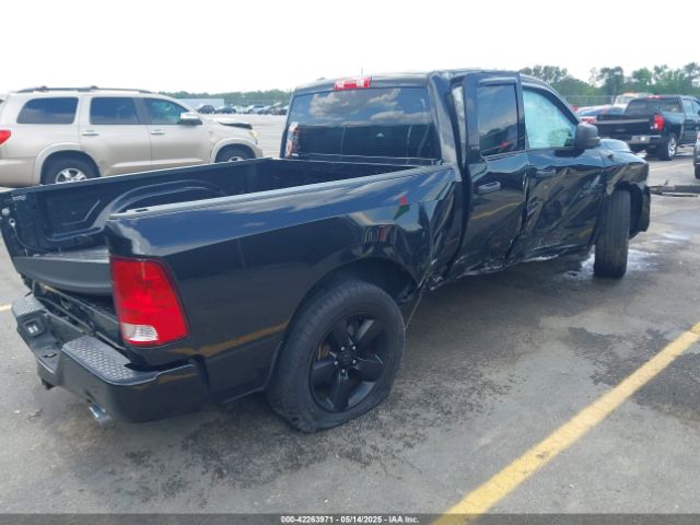 2017 RAM 1500 1C6RR6FT8HS791564 Photo 3