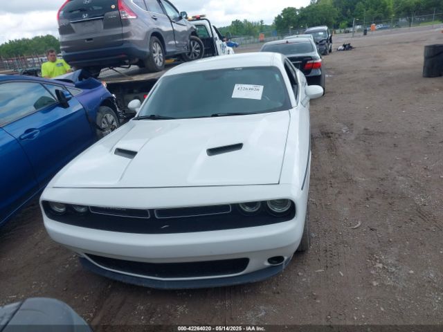 2C3CDZAGXFH774623 Dodge Challenger Sxt