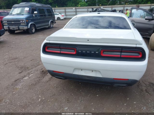 2C3CDZAGXFH774623 Dodge Challenger Sxt